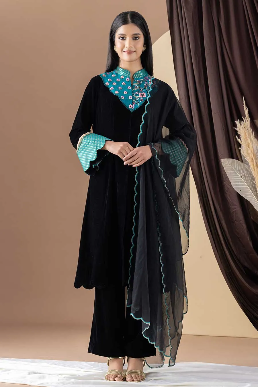 Black Embroidered Kalidar Kurta Set