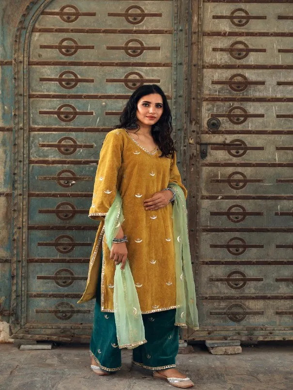 Chand Yellow Embroidered Velvet Kurta Set (Set of 3)